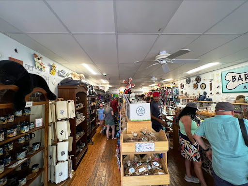 Pet Supply Store «Bark Harbor», reviews and photos, 150 Main St # 3, Bar Harbor, ME 04609, USA