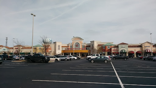 Movie Theater «Regal Cinemas Harbour View Grande 16», reviews and photos, 5860 Harbour View Blvd, Suffolk, VA 23435, USA