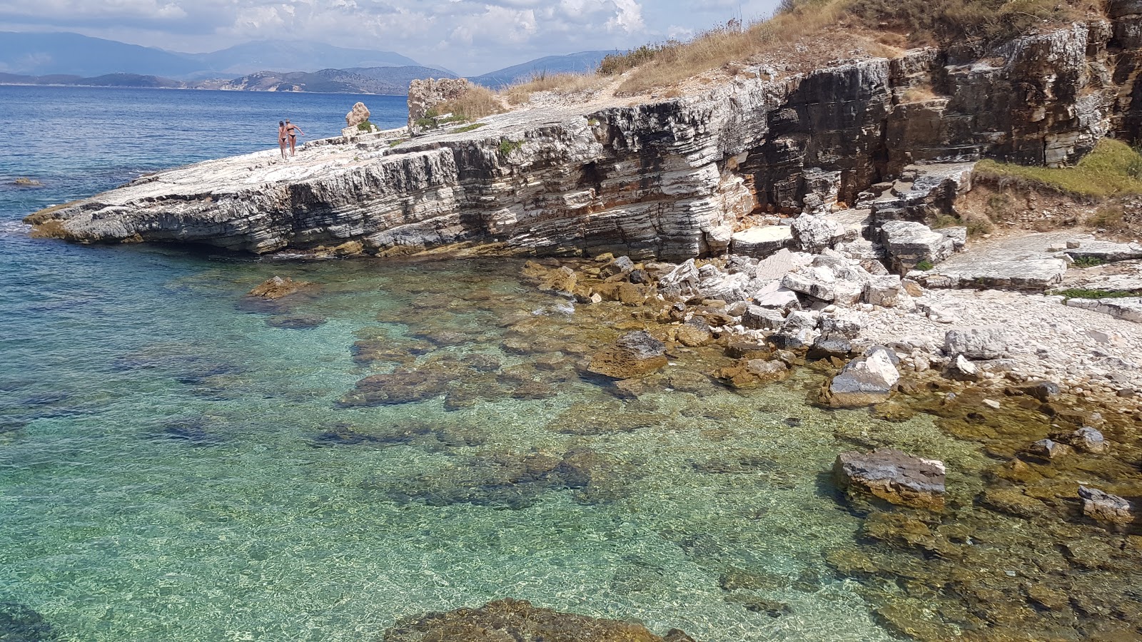 Kanoni Beach'in fotoğrafı doğal alan içinde bulunmaktadır