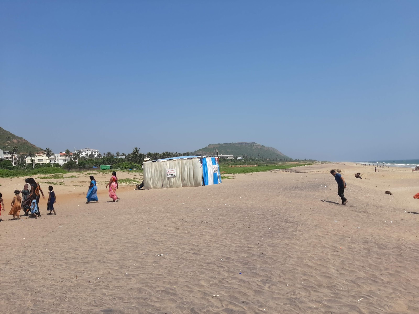 Foto de Sagar Nagar Beach com reto e longo
