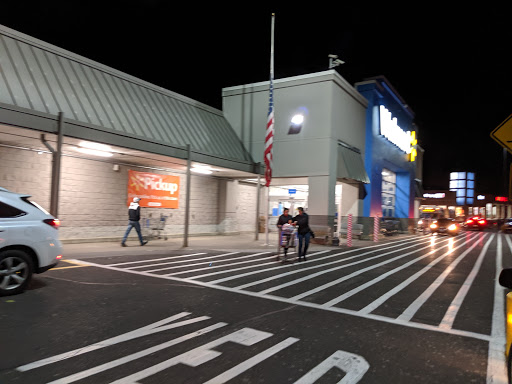 Shopping Mall «Berkshire Shopping Center», reviews and photos, 67 Newtown Rd, Danbury, CT 06810, USA