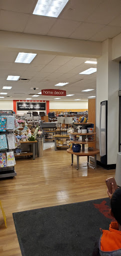 Department Store «T.J. Maxx», reviews and photos, 105 E Street Rd, Feasterville-Trevose, PA 19053, USA
