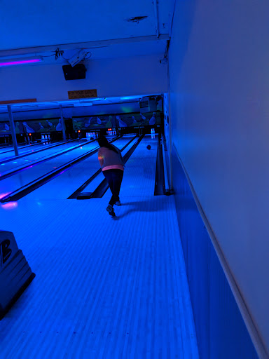 Bowling Alley «Chalet Bowl & 26th Street Cafe», reviews and photos, 3806 N 26th St, Tacoma, WA 98407, USA