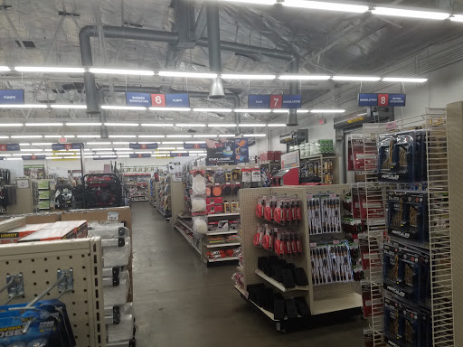 Hardware Store «Harbor Freight Tools», reviews and photos, 1349 N Blackstone Ave, Fresno, CA 93703, USA