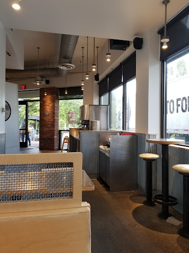 Shopping Mall «Issaquah Commons», reviews and photos, 755 NW Gilman Blvd, Issaquah, WA 98027, USA