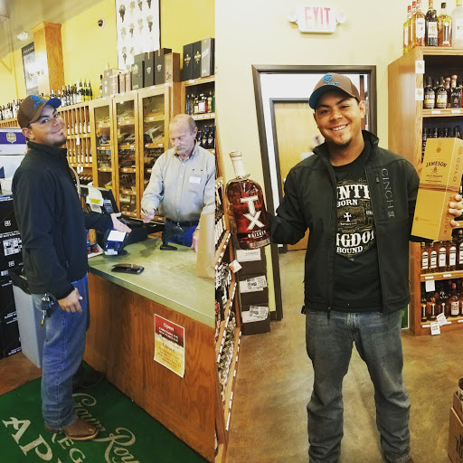 Liquor Store «Twin Liquors», reviews and photos, 1471 E Court St, Seguin, TX 78155, USA