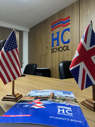 Logo da empresa - HC School