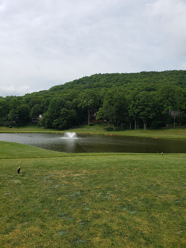 Golf Course «Mountain Glen Golf Club», reviews and photos, 1 Club house Dr, Newland, NC 28657, USA