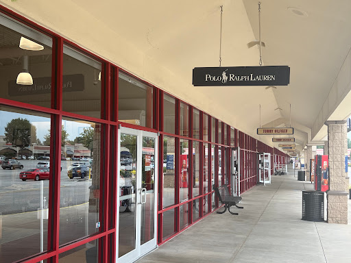 Outlet Mall «Tanger Outlet Commerce», reviews and photos, 800 Steven B Tanger Blvd, Commerce, GA 30529, USA