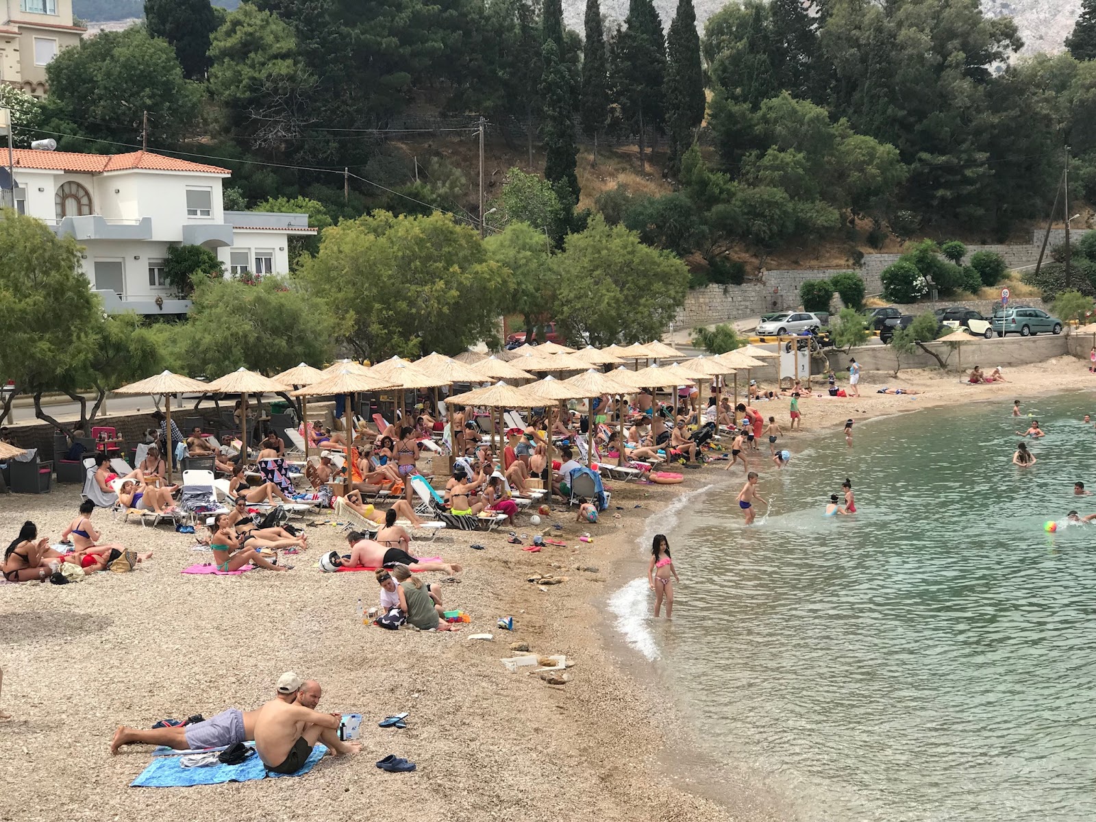 Foto di Paralia Vrontados - luogo popolare tra gli intenditori del relax