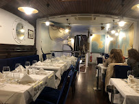 Atmosphère du Restaurant de fruits de mer L'Oursin à Antibes - n°16