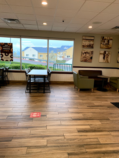 Bakery «Krispy Kreme Doughnuts», reviews and photos, 417 W University Pkwy, Orem, UT 84057, USA