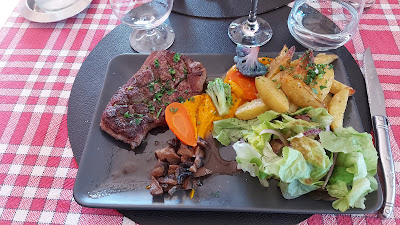 Aux Canuts Des Dômes - Bouchon Lyonnais (privatisation + grandes tables nous consulter) à Clermont-Ferrand