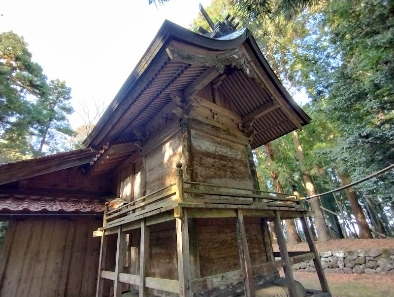 鈑戸神社