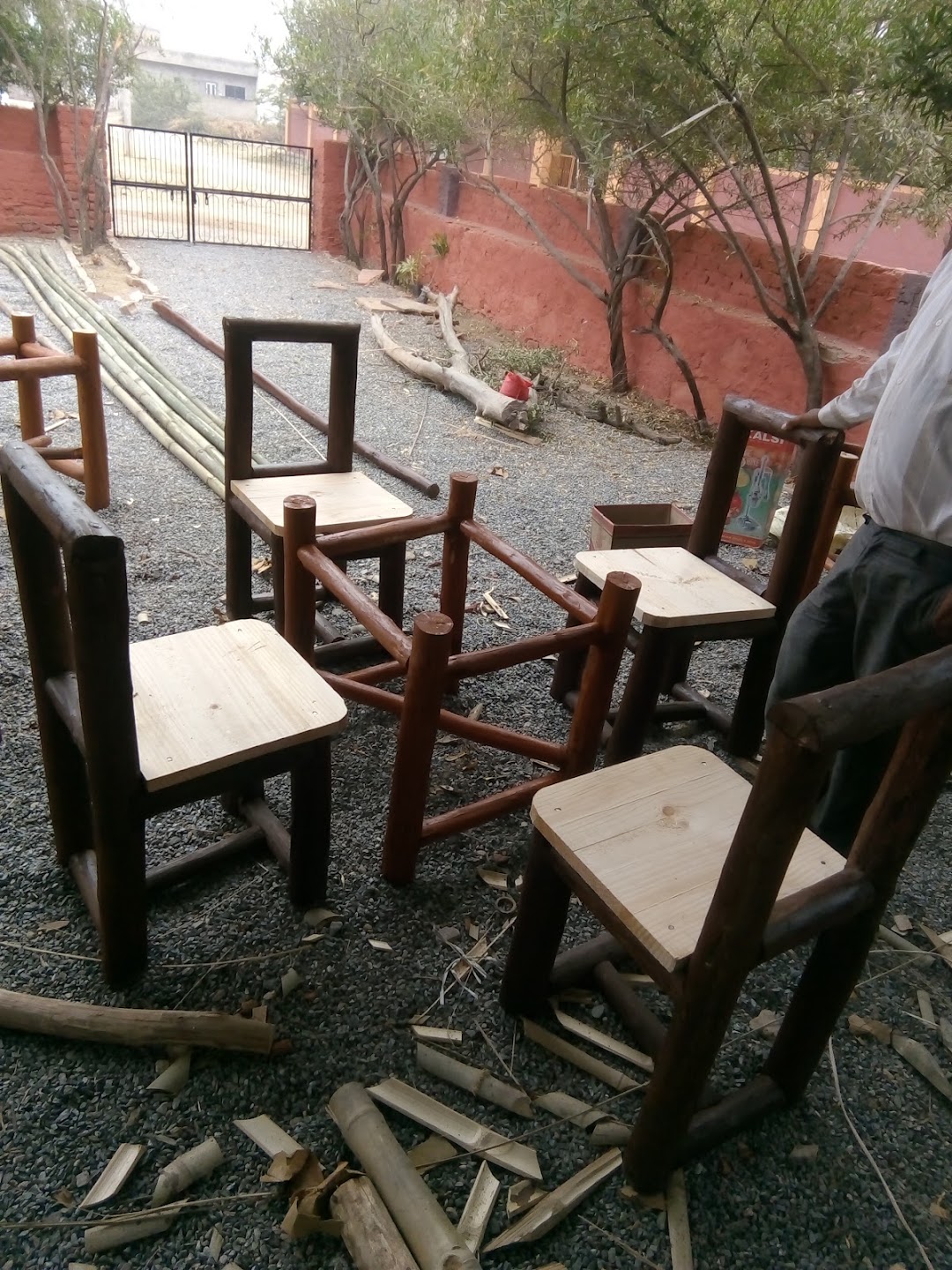 श्री लक्ष्मी चाली बबली सेंटर HMT के सामने अजमेर