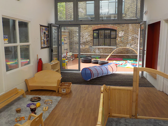 Reviews of Bright Horizons Fulham Day Nursery and Preschool in London - School