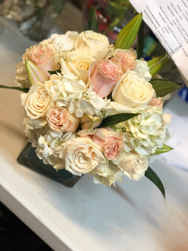 Florist «Illusion Florist & Events», reviews and photos, 12231 SE Stark St, Portland, OR 97233, USA