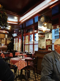 Atmosphère du Restaurant français Le Scheffer à Paris - n°18
