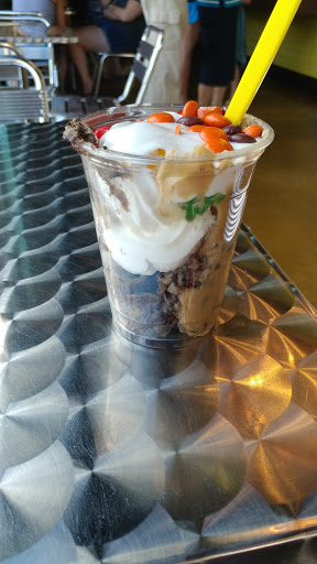 Ice Cream Shop «Cookie Dough Creamery», reviews and photos, 7227 N High St, Worthington, OH 43085, USA