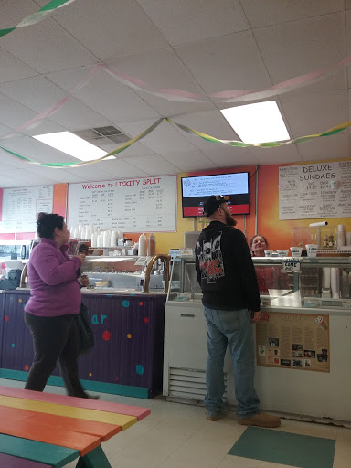 Ice Cream Shop «Lickity Split Ice Cream Shoppe», reviews and photos, 152 Vestal Pkwy E, Vestal, NY 13850, USA