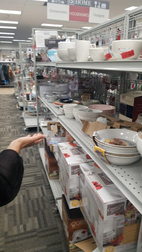 Clothing Store «Burlington Coat Factory», reviews and photos, 365 Rockaway Turnpike #290, Lawrence, NY 11559, USA