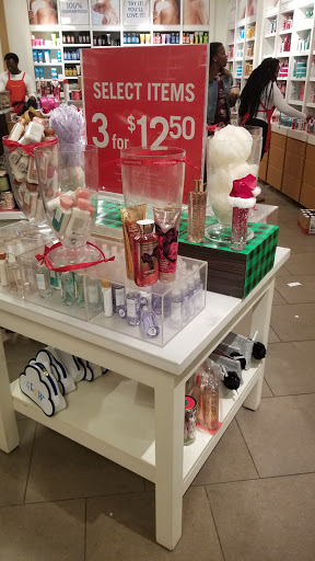 Beauty Supply Store «Bath & Body Works», reviews and photos, 2200 Tanger Blvd, Gonzales, LA 70737, USA