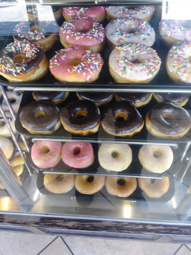 Donut Shop «Yum Yum Donuts», reviews and photos, 12821 Valley View Ave, La Mirada, CA 90638, USA