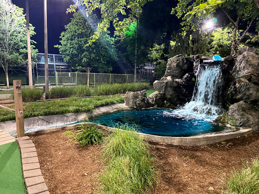 Golf Driving Range «Diversey Driving Range», reviews and photos, 141 W Diversey Pkwy, Chicago, IL 60657, USA