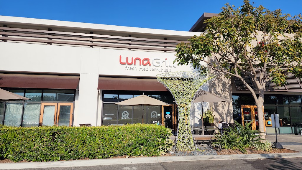 Luna Grill Cerritos 90703