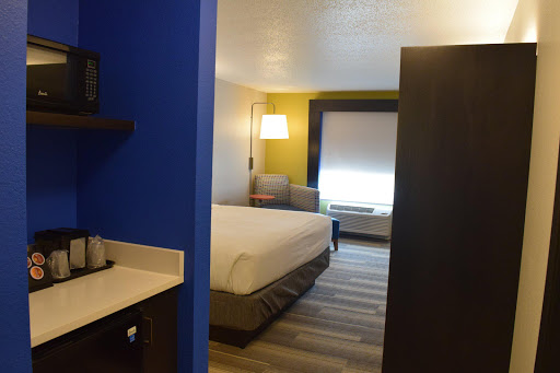 Hotel «Holiday Inn Express & Suites Sparta», reviews and photos, 1301 N Market St, Sparta, IL 62286, USA