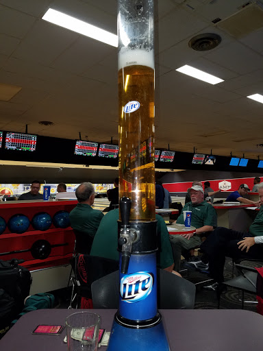 Bowling Alley «AMF Brookgate Lanes», reviews and photos, 14950 Snow Rd, Brook Park, OH 44142, USA