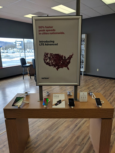 Cell Phone Store «Verizon Wireless TCC», reviews and photos, 1211 Blakeslee Blvd Dr E, Lehighton, PA 18235, USA