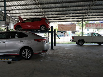 Toyota Service Center and Show Room