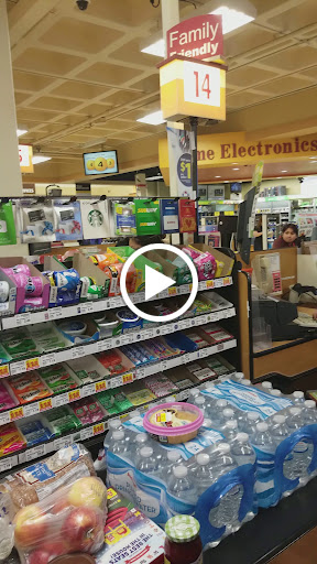 Grocery Store «Fred Meyer», reviews and photos, 777 NW Kings Blvd, Corvallis, OR 97330, USA