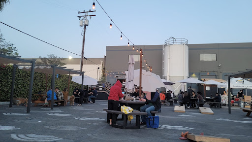 Three Weavers Brewing Company image