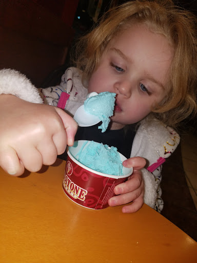 Ice Cream Shop «Cold Stone Creamery», reviews and photos, 12286 SW Scholls Ferry Rd #14, Tigard, OR 97223, USA