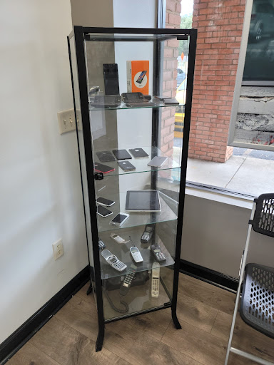 Mobile Phone Repair Shop «TechRx Best iPhone and iPad repair in Dublin, Ga», reviews and photos, 1632 Veterans Blvd c, Dublin, GA 31021, USA