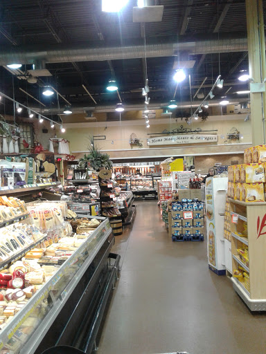Grocery Store «Shop & Save Market», reviews and photos, 518 Metropolitan Way, Des Plaines, IL 60016, USA