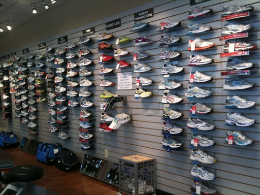 Shoe Store «The Runner Shop», reviews and photos, 3535 W Pioneer Pkwy, Pantego, TX 76013, USA