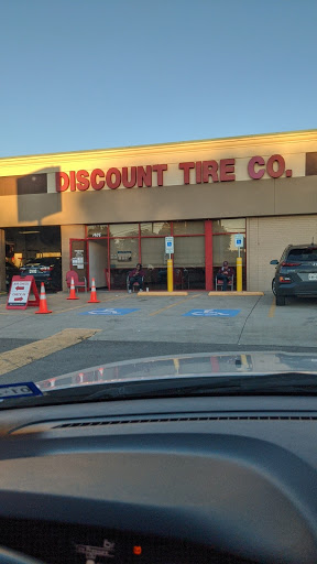 Discount Tire Store - Carrollton, TX, 1405 S Josey Ln, Carrollton, TX 75006, USA, 