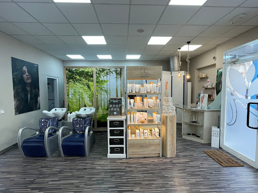 Aglaia Perruquers Home i dona en Girona, Girona