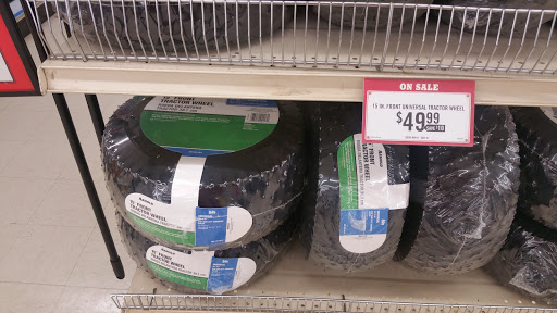 Home Improvement Store «Tractor Supply Co.», reviews and photos, 240 Cross Roads Plz, Mt Pleasant, PA 15666, USA