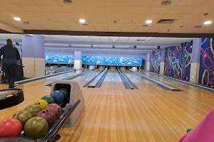 Sugár Bowling & Pub image