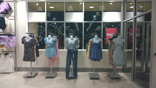 Clothing Store «Discovery Clothing Company», reviews and photos, 660 Centerview Blvd, Kissimmee, FL 34741, USA