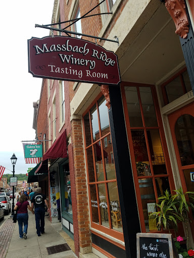 Wine Store «Massbach Ridge Winery Tasting Room Galena», reviews and photos, 117 N Main St, Galena, IL 61036, USA