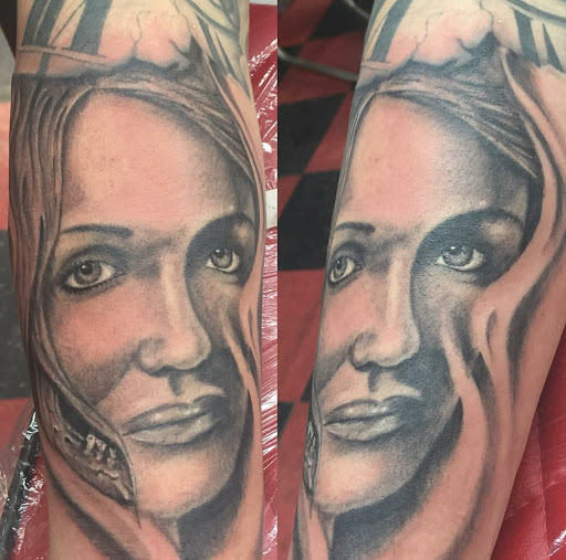 Explore 3 siblings tattoo ideas, creative tattoo ideas in Early, available at Insane Ink