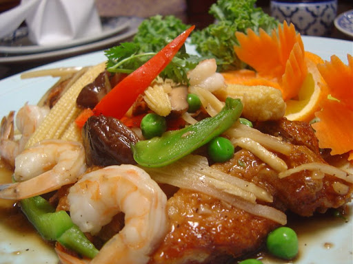 Mai Thai Restaurant - Thai & Asian Food