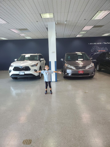 Toyota Dealer «Rivera Toyota of Mt. Kisco», reviews and photos, 325 N Bedford Rd, Mt Kisco, NY 10549, USA