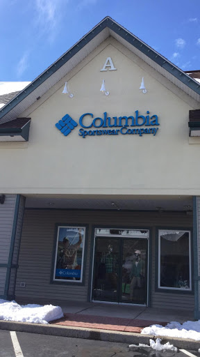 Columbia Sportswear Outlet at The Outlet Shoppes at Gettysburg, 1863 Gettysburg Village Dr, Gettysburg, PA 17325, USA, 