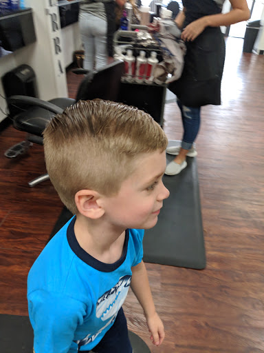 Hair Salon «Cut N Dunn Hair Salon», reviews and photos, 5658 N Springboro Pike, West Carrollton, OH 45449, USA